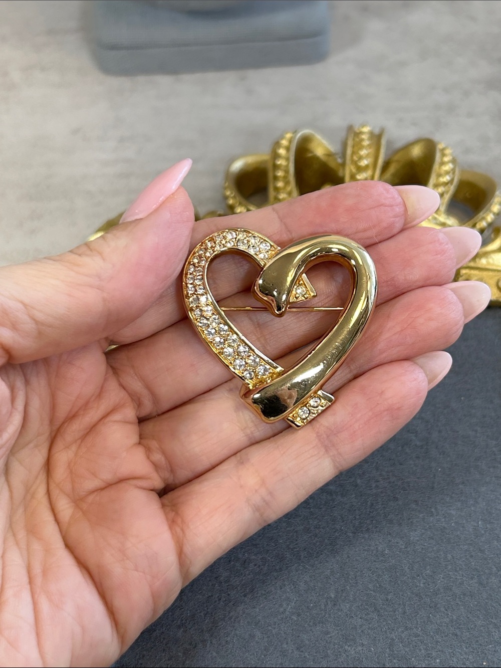 Vintage Swarovski Gold Heart Crystal Pin Brooch